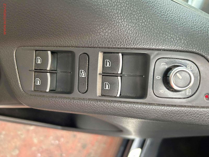 Volkswagen Tiguan (2014) 2.0 TDi 4x4, R-Line, bixen - fotka 12 z 17