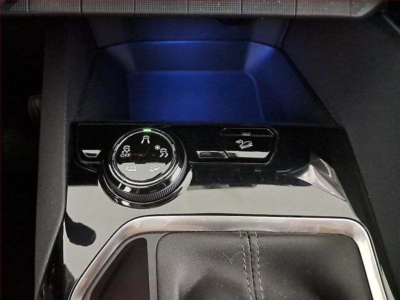 Peugeot 5008 (2020) PureTech 130, 7 míst, ČR,1.maj - fotka 18 z 20