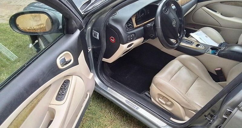 Jaguar S-Type R SUPERCHARGED - fotka 13 z 17