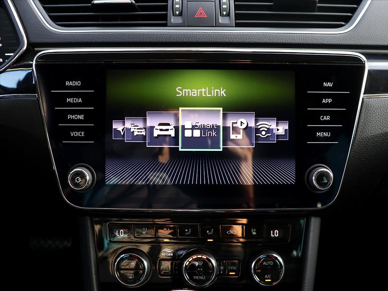 Škoda Superb 2,0 TDI DSG L&K CZ DPH - fotka 13 z 22