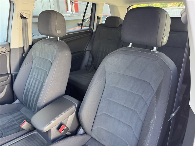 Volkswagen Tiguan Allspace 2,0 TDI DSG 4MOT HIGHLINE ČR - fotka 21 z 50