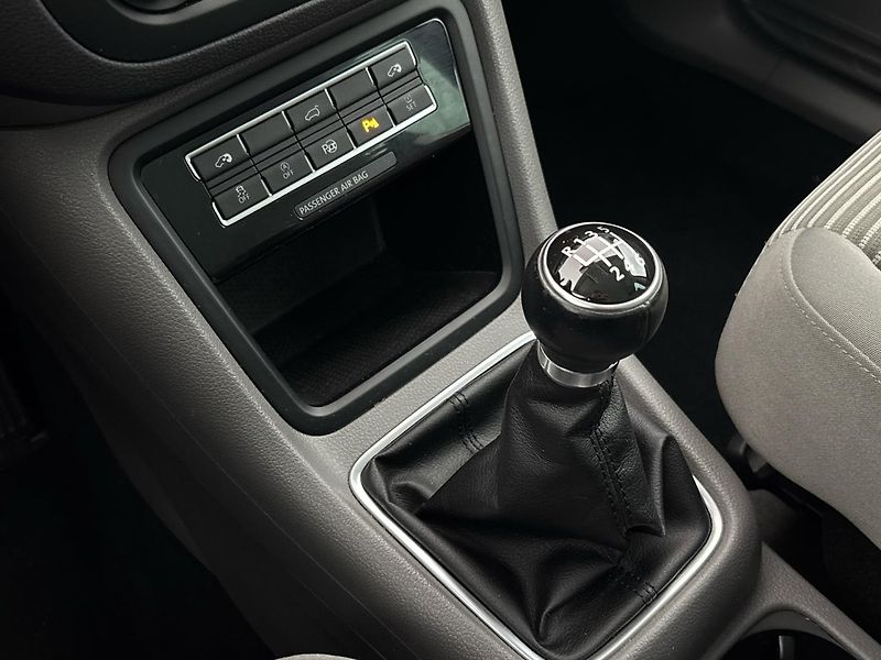 Seat Alhambra Style, 7 míst - fotka 24 z 31
