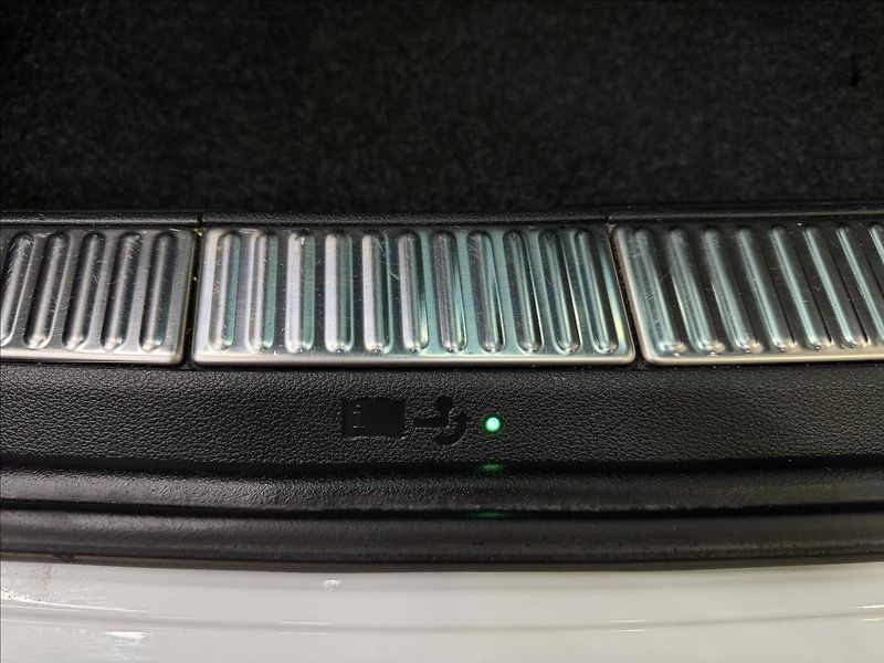 Škoda Superb 2.0TDI 110kW Manuál 1 Majitel - fotka 33 z 41