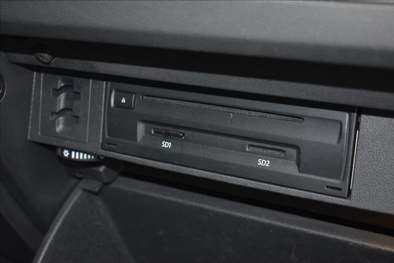 Volkswagen Tiguan 2,0 TDi, virtual,pano,navi, - fotka 43 z 44