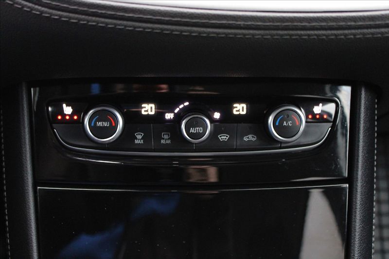 Opel Grandland X 1,2 T  ČR,1.MAJITEL,ENJOY - fotka 14 z 40