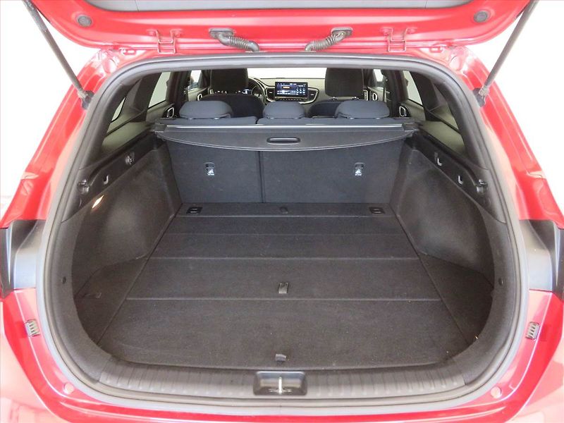 Kia Ceed (2022) GT Line 1.5 T-GDI, Serv.kniha - fotka 14 z 17