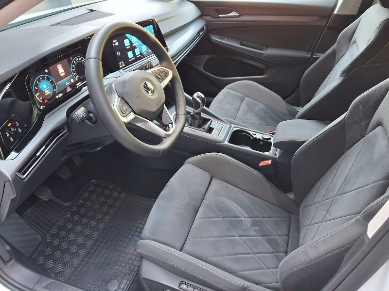 Volkswagen Golf (2022) Variant Style 1,5TSi 96kW - fotka 6 z 35