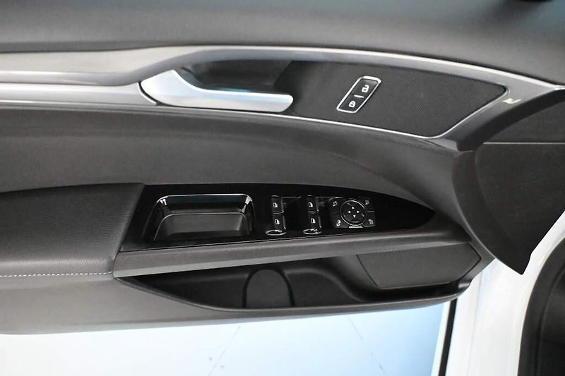 Ford Mondeo (2022) 2.0 LED ACC SONY Tažné TITANIU - fotka 15 z 43