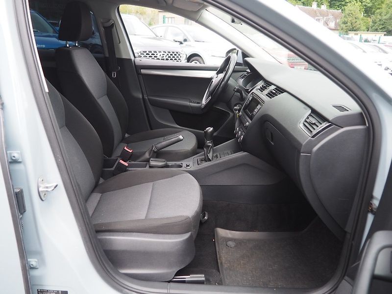 Škoda Octavia (2017) 1.6 TDI, Ambiente - fotka 18 z 33