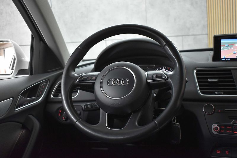 Audi Q3 2.0TDI 110kW QUATTRO*2xKOLA*ČR - fotka 17 z 43