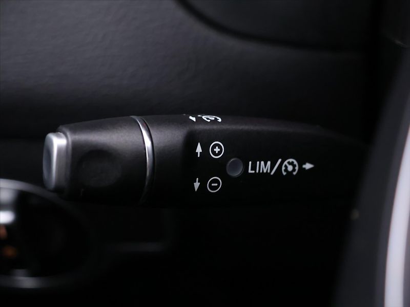 Mercedes-Benz CLA 2,0 250 155kW 4Matic Xenon - fotka 21 z 39