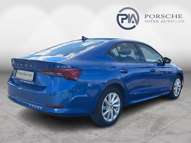 Škoda Octavia 2.0 TDi DSG Ambition 85 kW - fotka 2 z 30