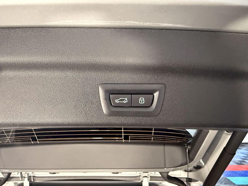 BMW X1 xDrive20d M-Sport LED Garance - fotka 39 z 44