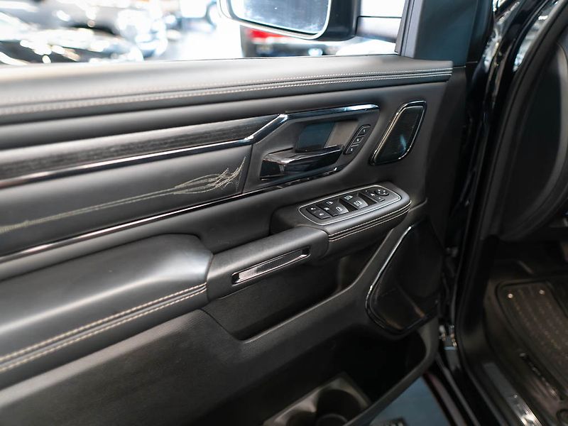 Dodge RAM (2024) 5.7 V8 eTorque Limited 6 LIFT - fotka 17 z 45