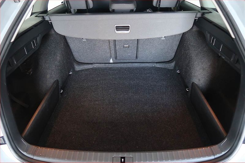 Škoda Octavia (2023) Ambition 2.0 TDI, ČR,1.maj - fotka 13 z 18