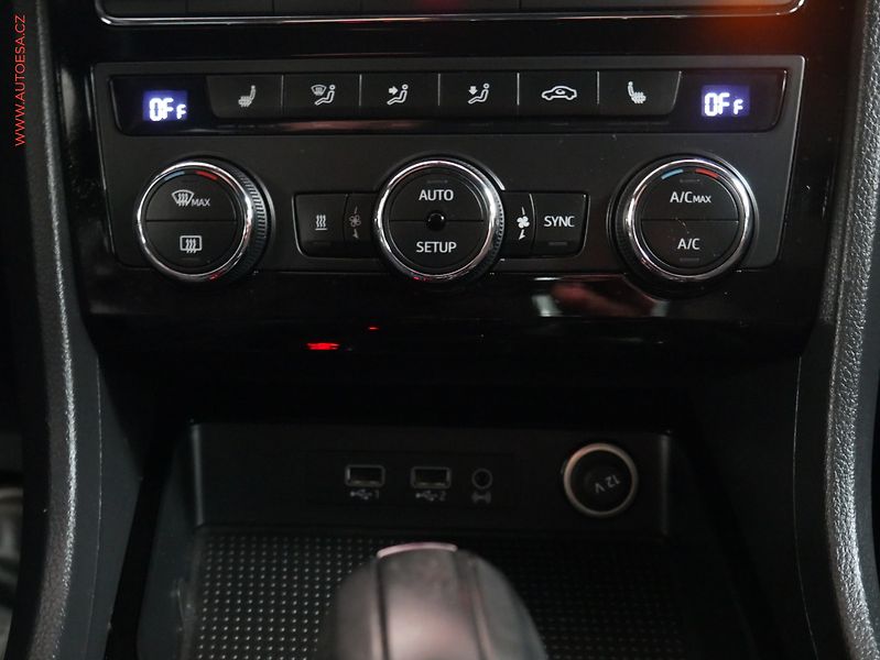 Seat Ateca (2019) 1.5 TSi 4Drive, Xcellence - fotka 17 z 22