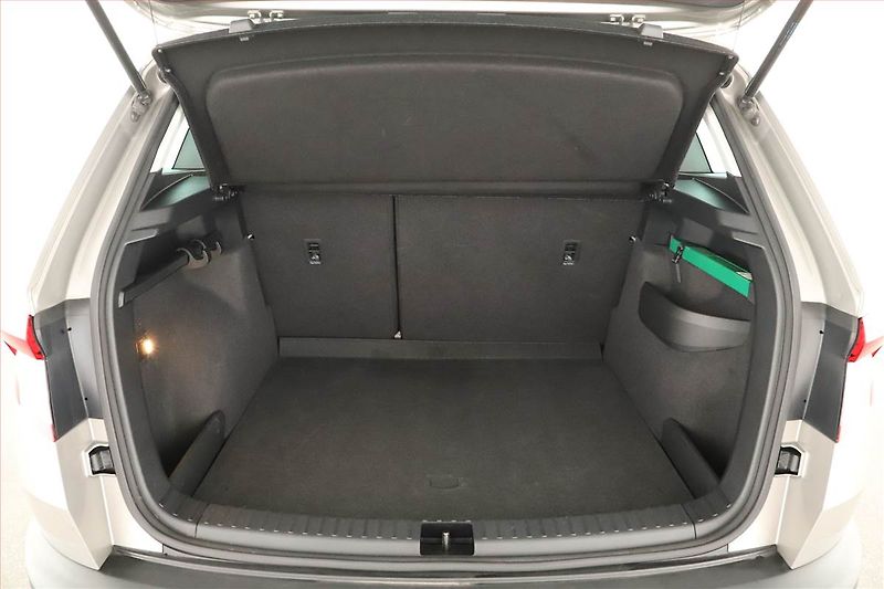 Škoda Karoq (2018) Style 1.5 TSI - fotka 11 z 17