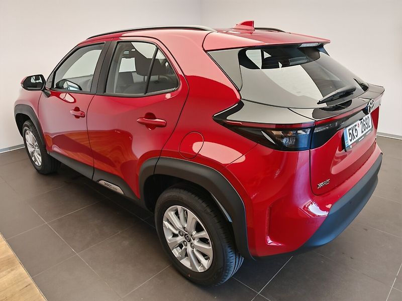 Toyota Yaris Cross 1.5 Hybrid eCVT Comfort 4x2 - fotka 6 z 28