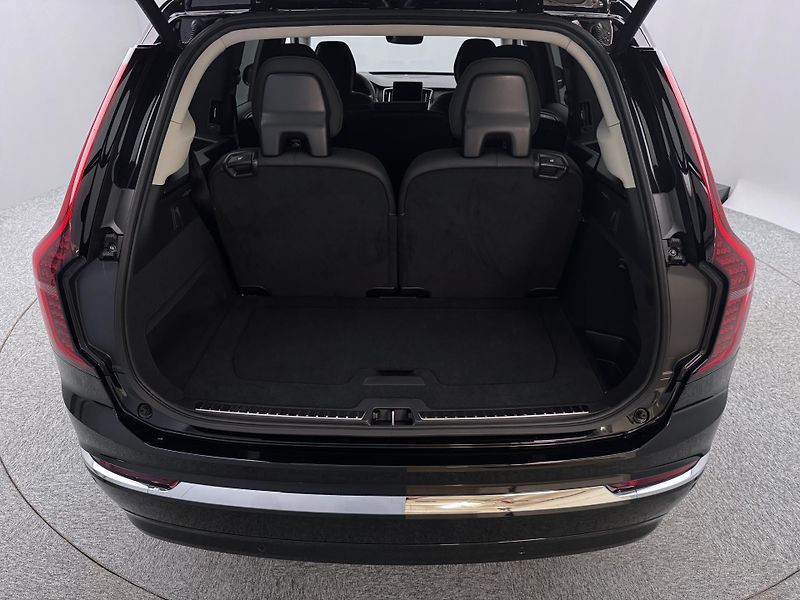 Volvo XC90 (2026) T8 AWD RECHARGE BRIGHT PLUS 7m - fotka 15 z 25