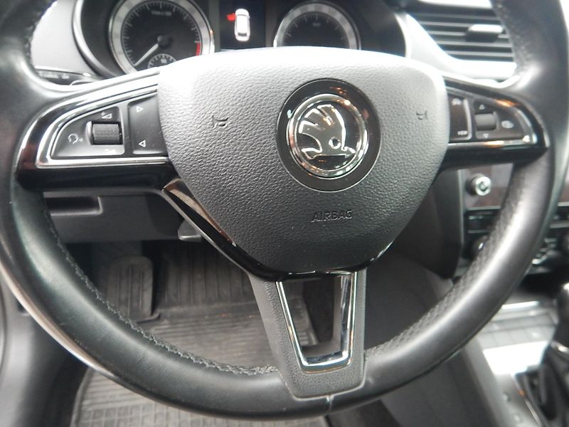Škoda Octavia 2.0 TDI, DSG - fotka 19 z 28