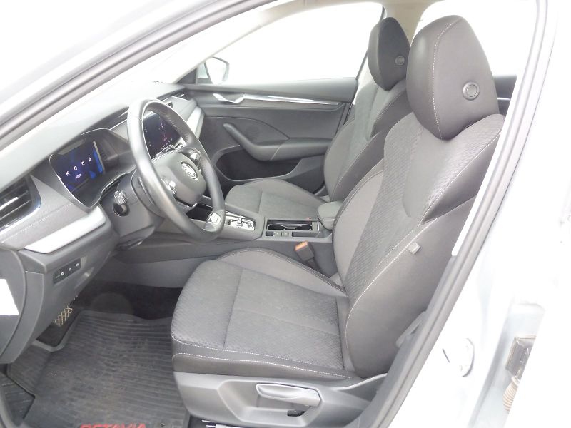 Škoda Octavia (2023) Combi Style 2,0 TDI 85kW DSG - fotka 7 z 28