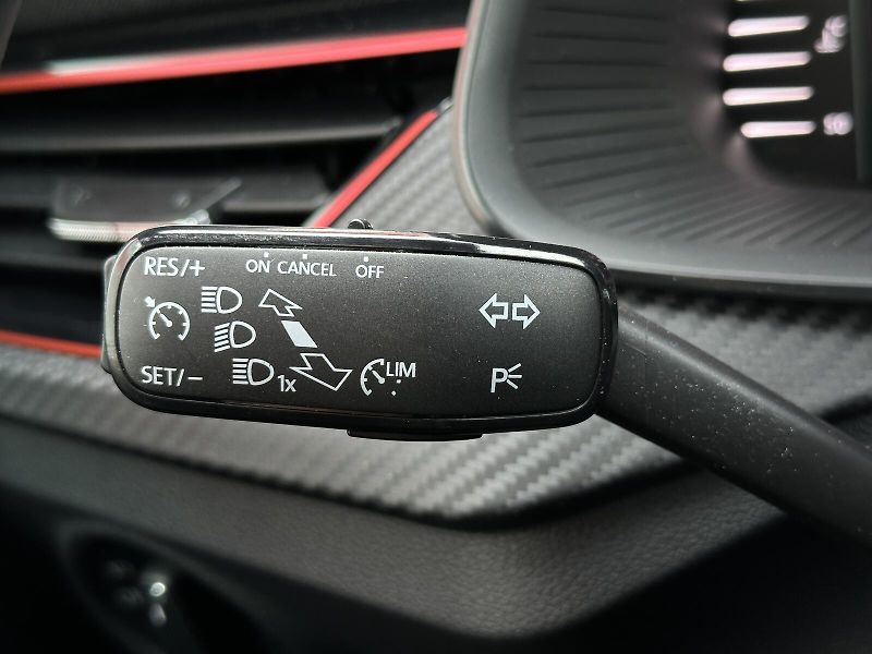 Škoda Scala 1.0TSi DSG 116PS Monte Carlo K - fotka 17 z 42