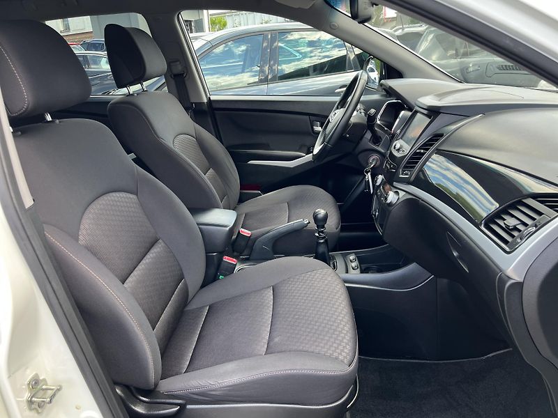 SsangYong Korando 2.0e-XGi NAVI KAMERA KLIMA - fotka 34 z 45