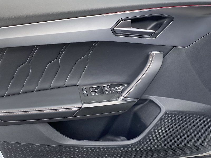 Cupra Formentor (2023) 1.5 TSI DSG - fotka 34 z 41