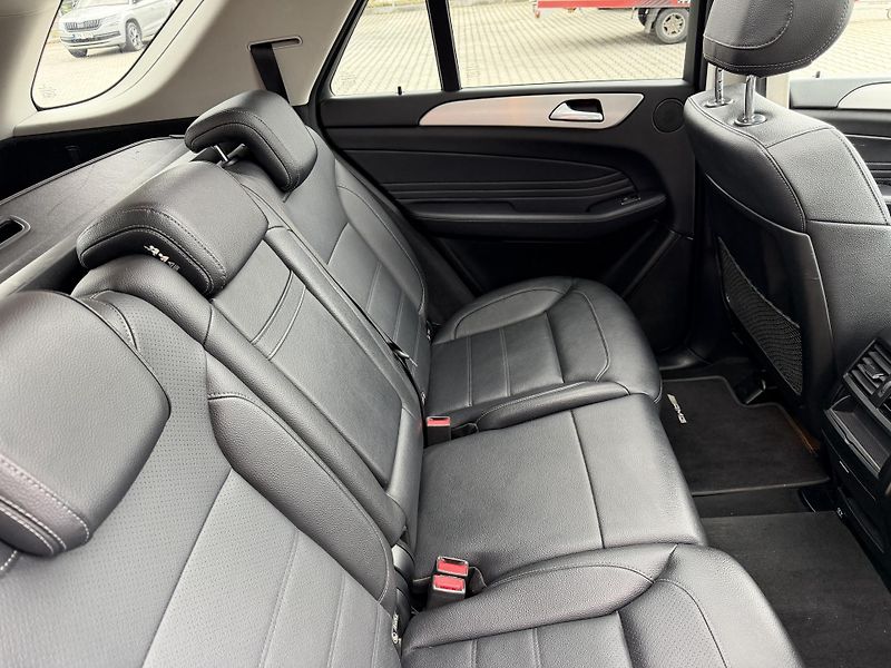 Mercedes-Benz GLE (2017) 43 AMG 287kW 4 MATIC PANORAMA! - fotka 26 z 37