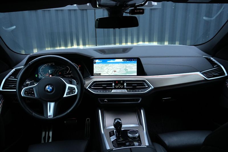 BMW X6 40d, Vzduch, Ventilace, ČR - fotka 14 z 37