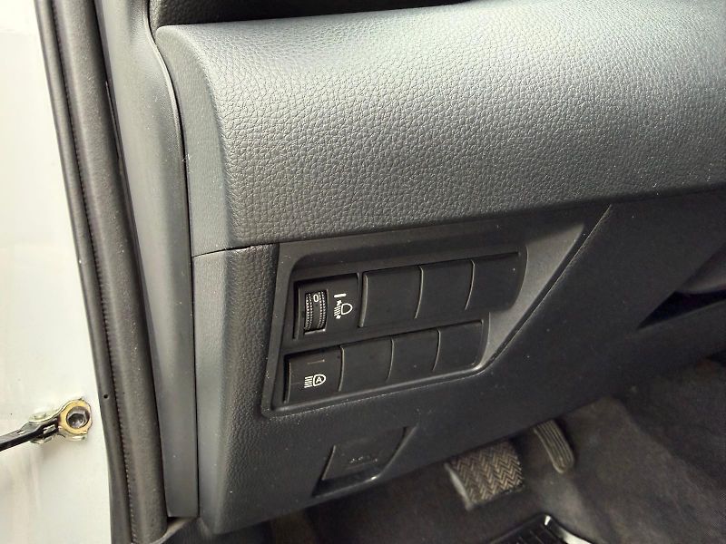 Toyota Yaris Cross 1.5 HSD e-CVT Style Tech FWD - fotka 13 z 26