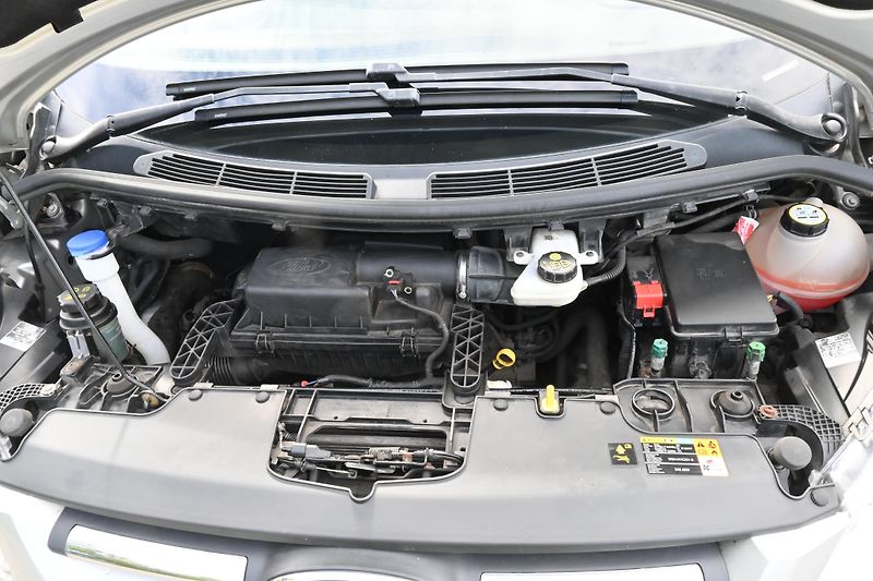 Ford Tourneo Custom (2015) - fotka 15 z 20