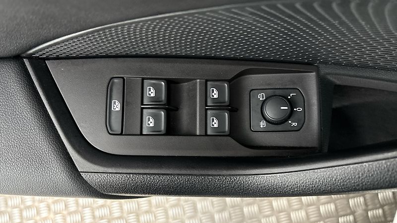 Škoda Octavia 2.0 TDI DSG Style - fotka 23 z 29