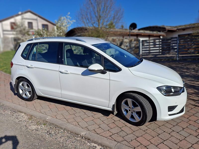 Volkswagen Golf Sportsvan (2014) 1,6 TDI BMT, WEBASTO - fotka 3 z 25