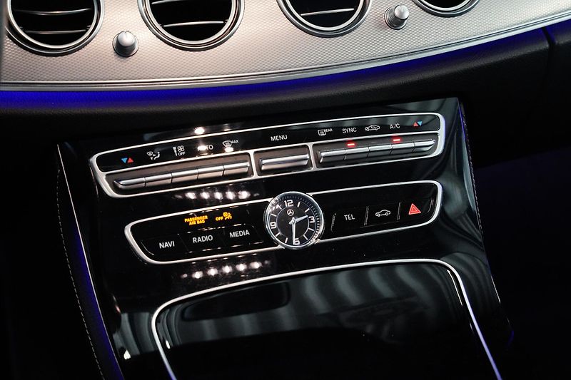Mercedes-Benz Třídy E - fotka 34 z 37