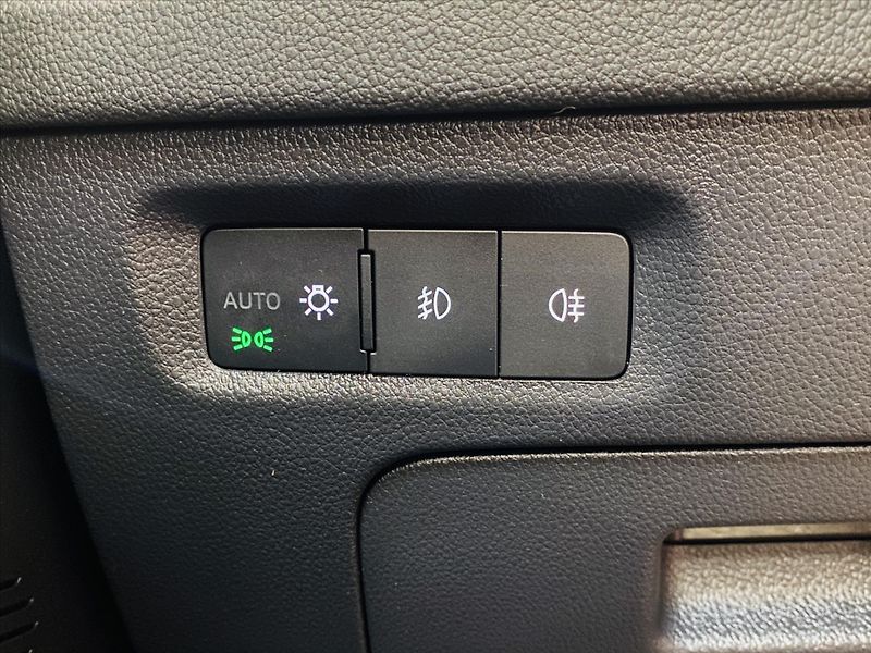 Škoda Octavia 2,0 TDI 110kW DSG Ambition - fotka 21 z 28