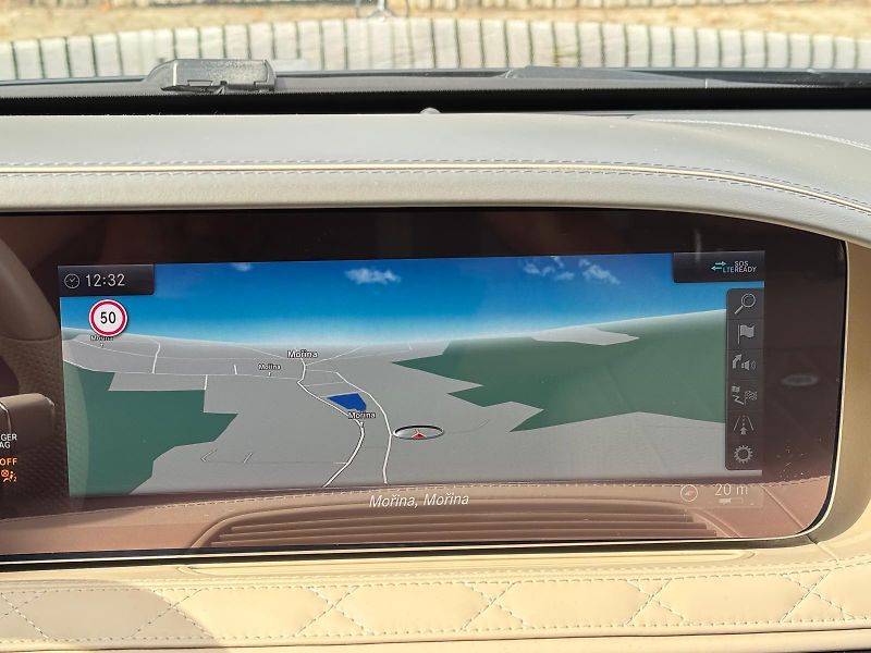 Mercedes-Benz Třídy S S560-4M-DESIGNO-LCD-R20-ČR - fotka 31 z 39