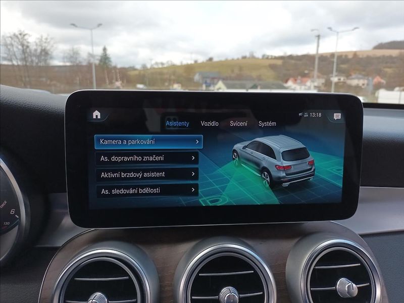 Mercedes-Benz GLC 2,0 300d,180kw,AMG,ČR,PANORAMA - fotka 28 z 39