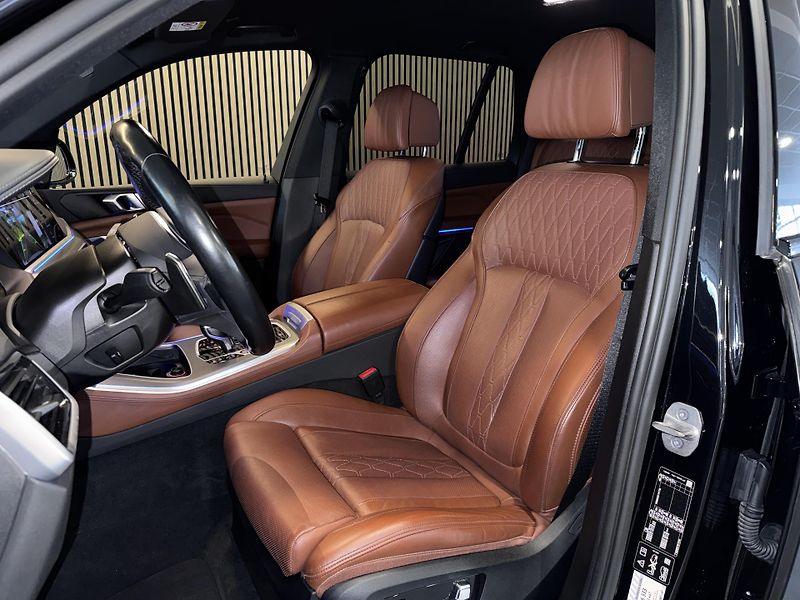 BMW X5 M50i V8 Laser Tažné HUD Záruka - fotka 8 z 33