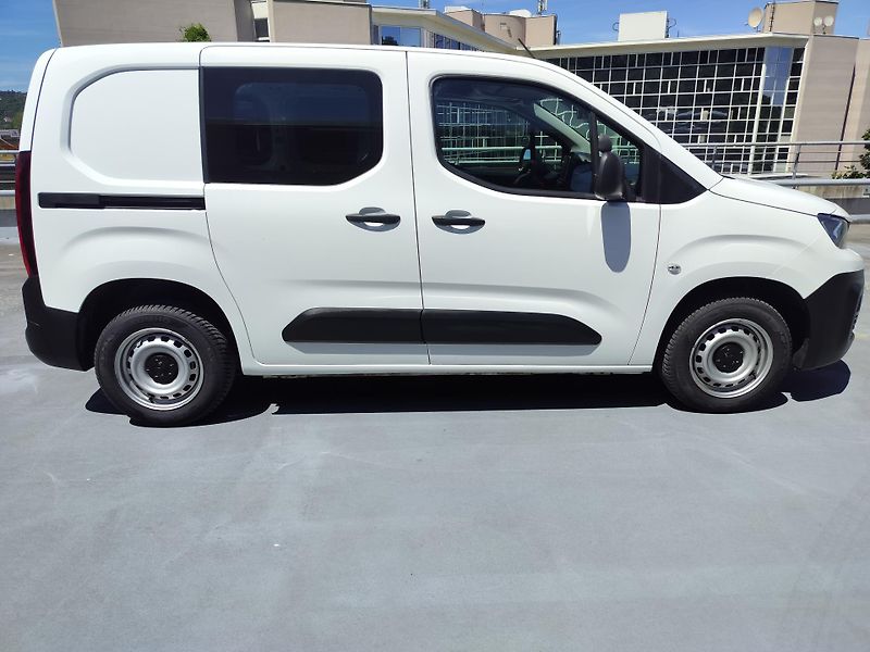 Peugeot Partner 1.5 BlueHDI - fotka 8 z 24