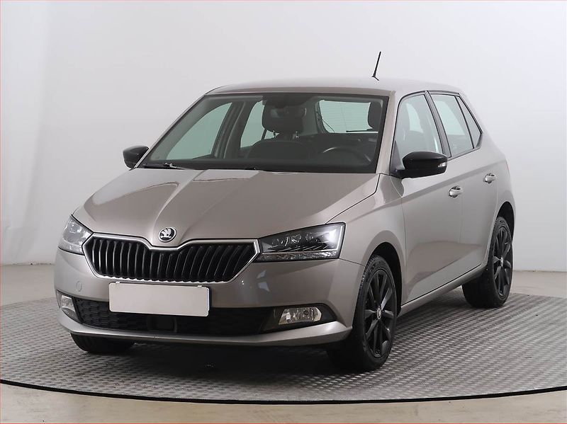 Škoda Fabia (2018) Style Plus 1.0 TSI, Automat - fotka 2 z 18