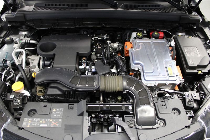 Renault Arkana 1,6 E-TECH Engeneering - fotka 6 z 42