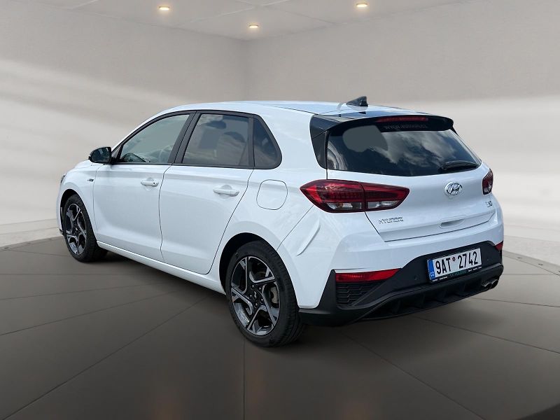 Hyundai i30 (2023) N LINE 1.0T-GDI 88kW CZ DPH - fotka 4 z 11