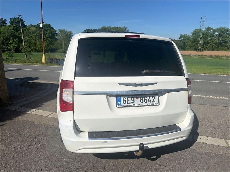 Chrysler Town & Country (2011) 3,6 RT DVD LPG Kůže 2011 - fotka 5 z 19
