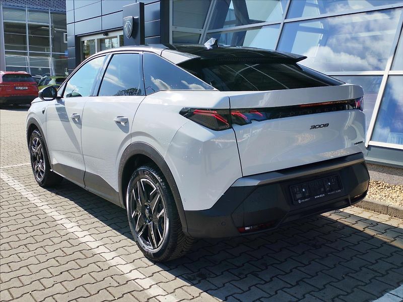 Peugeot 3008 1,2 3008 GT Hybrid 145 e-DCS6 - fotka 7 z 15