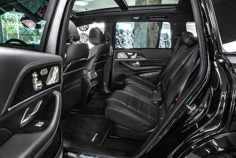 Mercedes-Benz GLS 580 4MATIC BURM/360/HUD/7/AIR/ - fotka 12 z 23