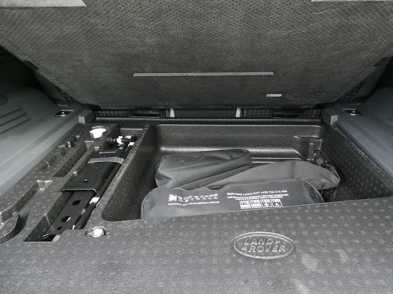 Land Rover Defender (2026) 110 3,0 X-Dynamic SE D200 - fotka 32 z 35