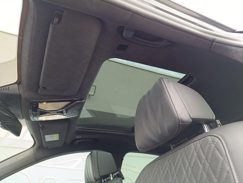 BMW Řada 7 740d xDRIVE DPH - fotka 33 z 42
