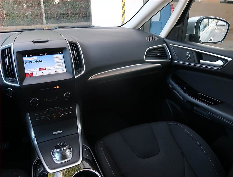 Ford S-MAX (2019) 2.0 EcoBlue, 4X4, Automat - fotka 8 z 19