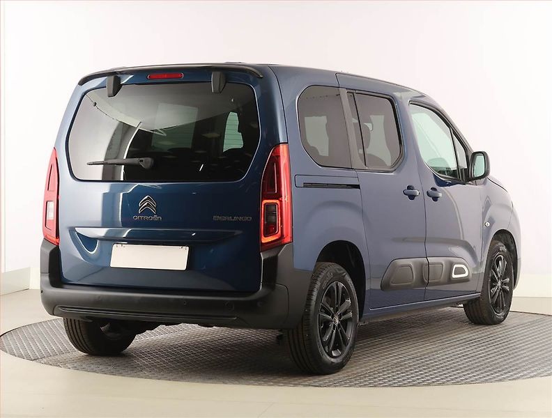 Citroën Berlingo (2020) Feel 1.2 PureTech, 7Míst, 1Maj - fotka 5 z 25